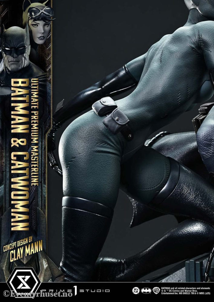 DC Comics Ultimate Premium Masterline Series Statue 1/4 Batman & Catwoman (Concept Design by Clay Mann) 56 cm