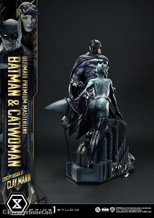 DC Comics Ultimate Premium Masterline Series Statue 1/4 Batman & Catwoman (Concept Design by Clay Mann) 56 cm