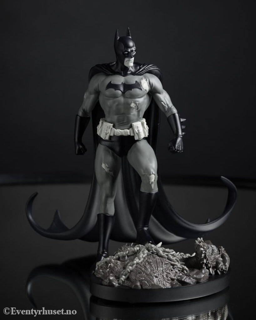 DC Direct Statue 1/10 Batman by Bjorn Barends (Black White) 18 cm Collectibles