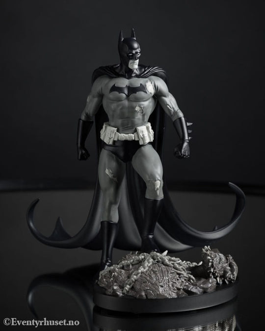 DC Direct Statue 1/10 Batman by Bjorn Barends (Black White) 18 cm Collectibles