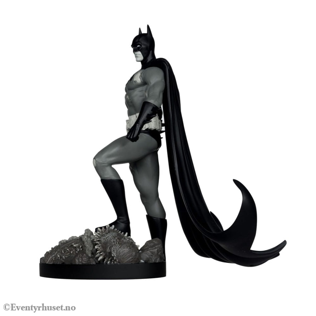 DC Direct Statue 1/10 Batman by Bjorn Barends (Black White) 18 cm Collectibles