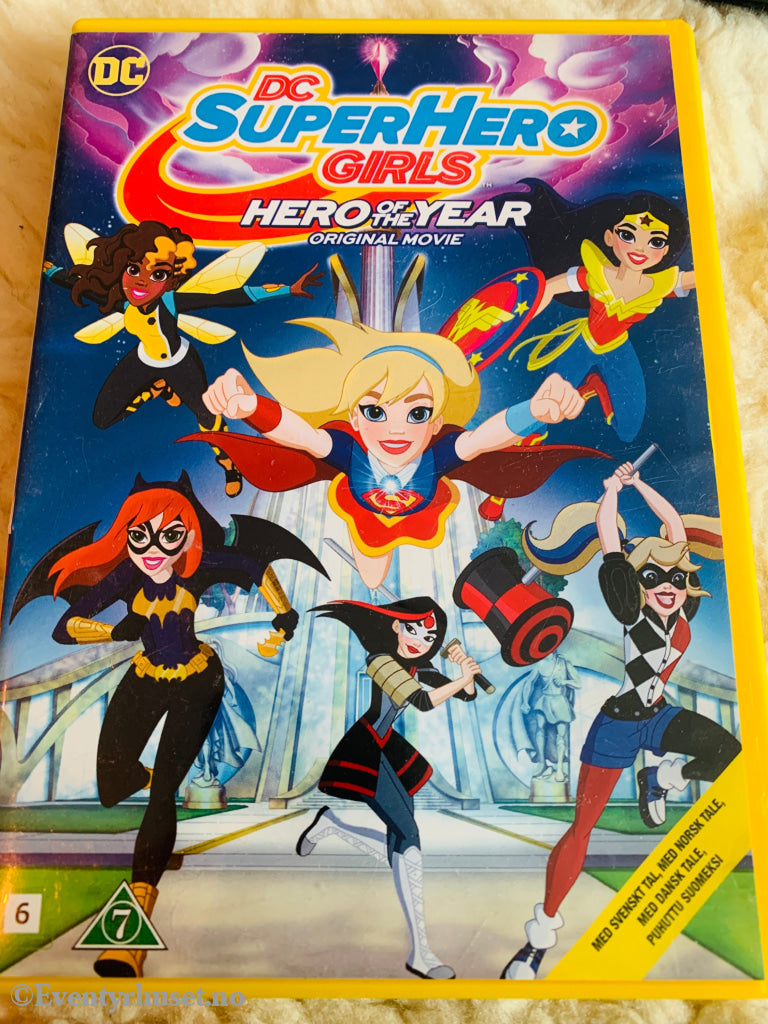 DC Superhero Girls. DVD.