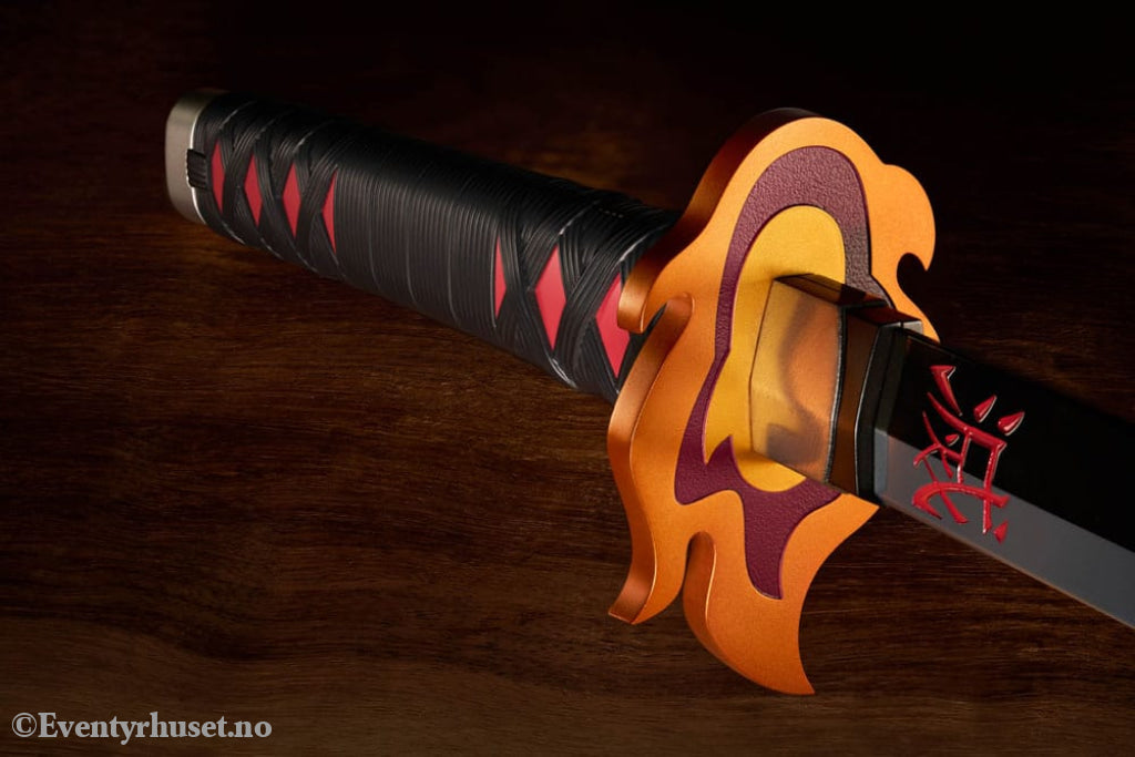 Demon Slayer: Kimetsu no Yaiba Proplica Replica 1/1 Nichirin Sword (Tanjiro Kamado) Kyojuro Rengoku´s Sword Gueard Ver.