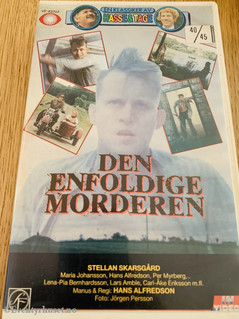 Den Enfoldige Morderen. Med Stellan Skarsgård. 1981. Vhs Big Box.