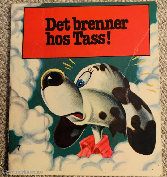 Det Brenner Hos Tass! (Pigge-Bok). 1980. Hefte