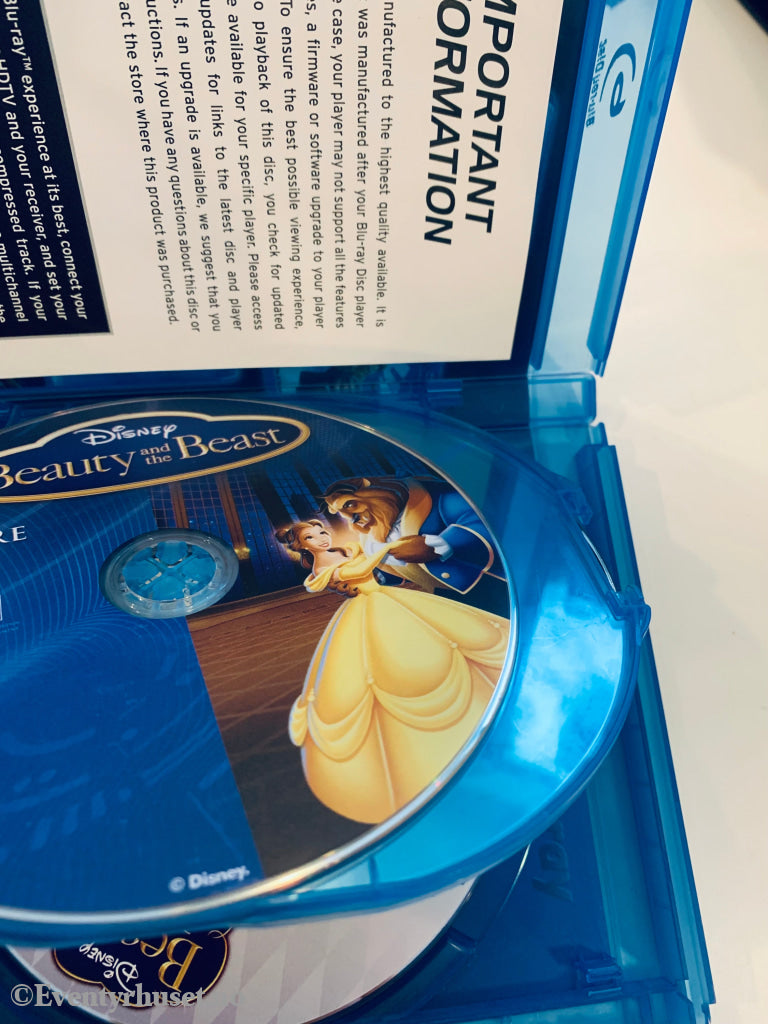 Disney Blu-Ray + Dvd Gullnummer 30. Skjønnheten Og Udyret. Diamond Edition. Blu-Ray Disc