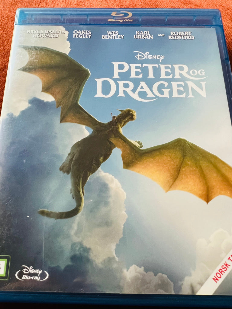 Disney Blu-Ray. Peter & Dragen. Blu-Ray Disc