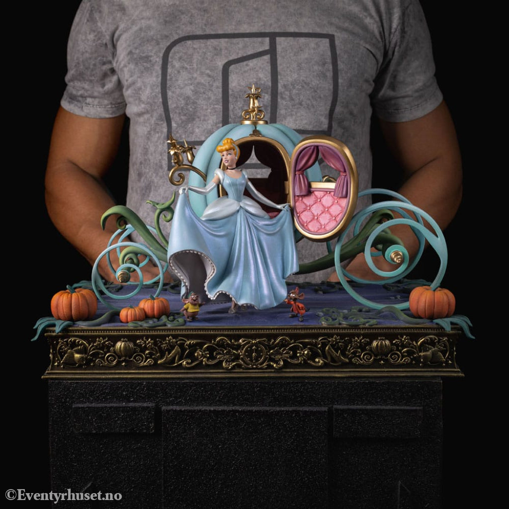 Disney Classics Deluxe Art Scale Statue 1/10 Cinderella 30 cm Collectibles