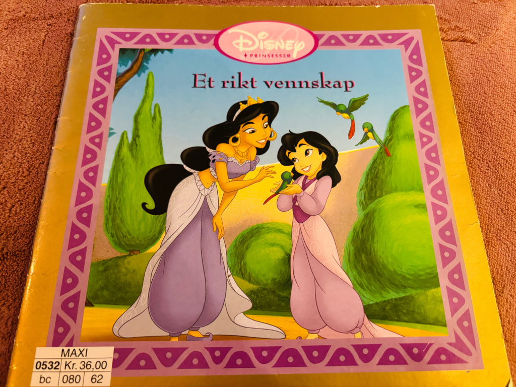 Disney Prinsesser – Et rikt vennskap. Bok.