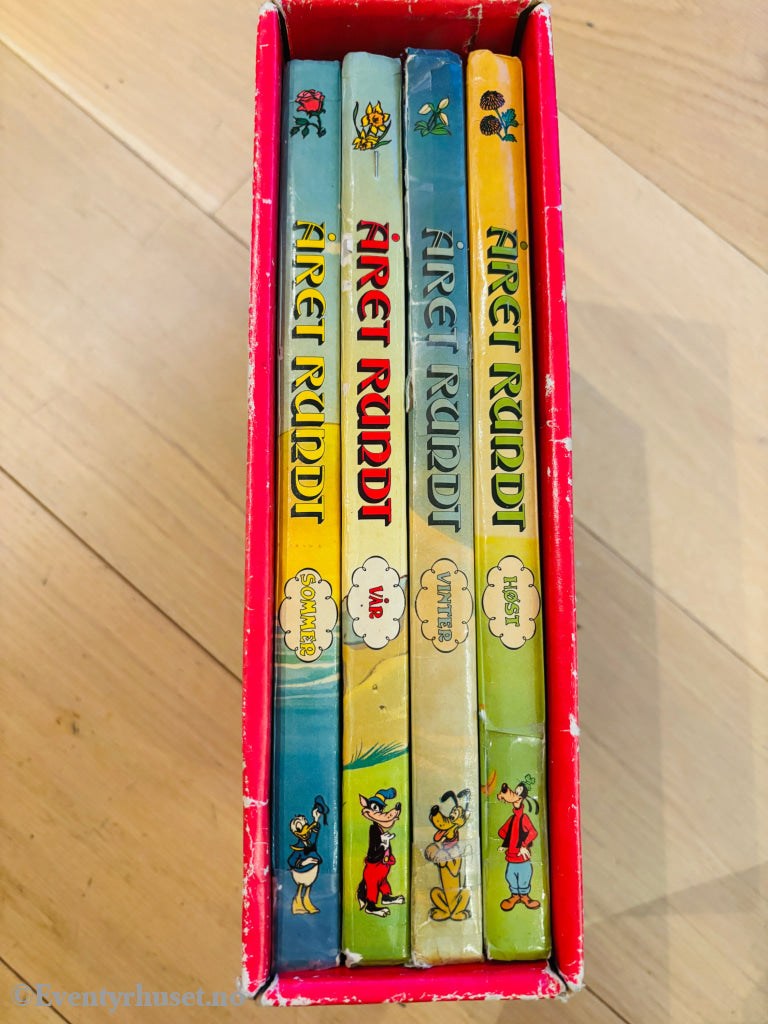 Disney’s Året Rundt - 365 fortellinger fra Walt Disney’s Eventyrverden. Samleboks 4 store eventyrbøker Eventyrbok