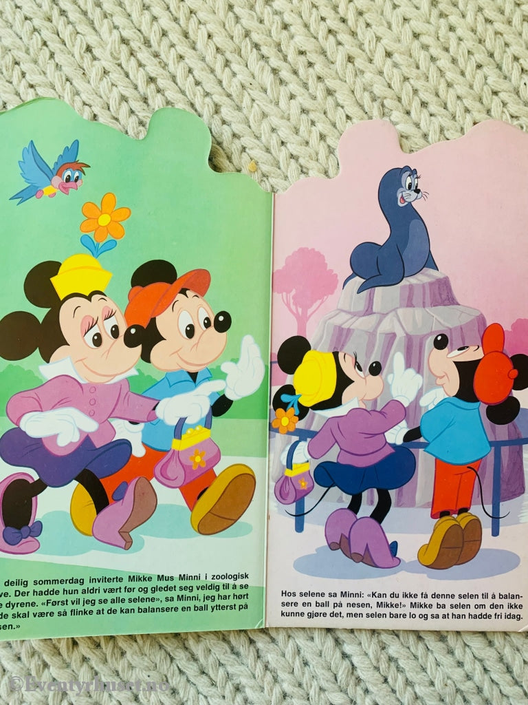 Disneys I Disneyland Med Mikke Mus. Fortelling