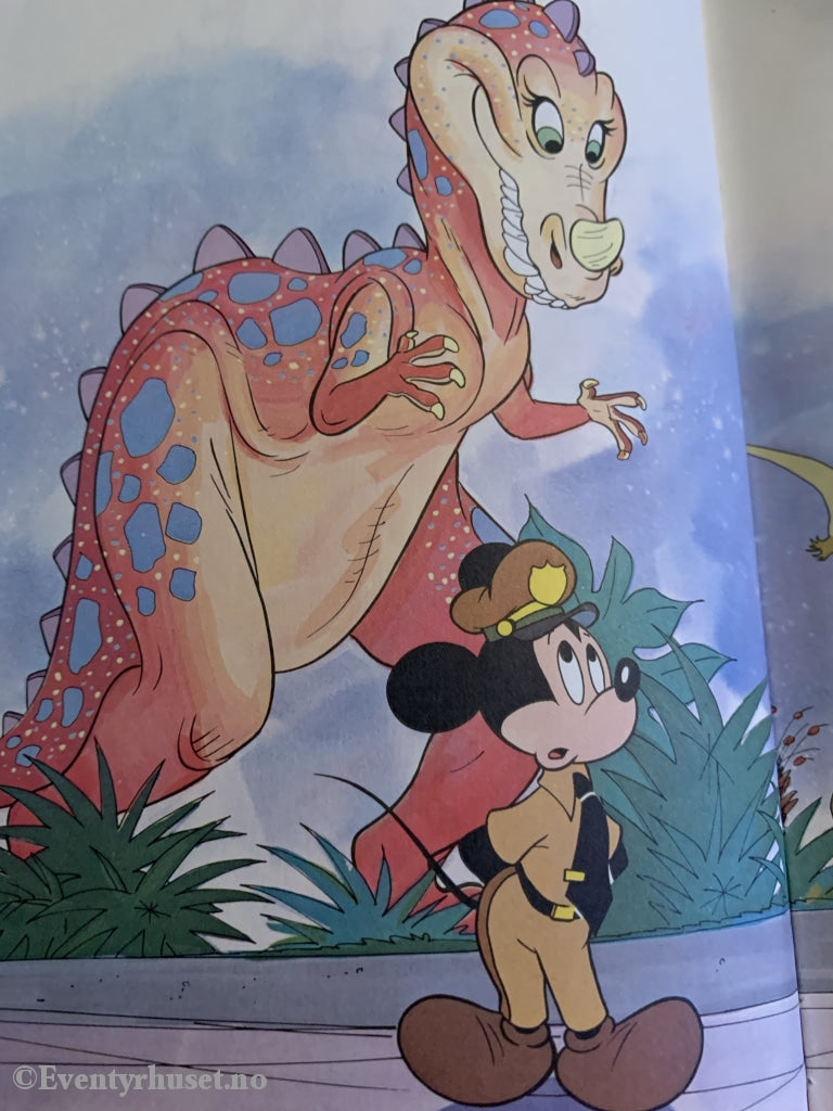 Disneys Kosebøker: Mikke Møter En Dinosaur. Fortelling