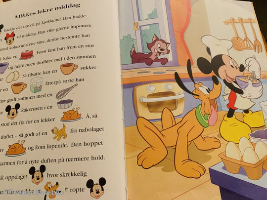 Disneys Mikkes Rebusbok. 1999. Fortelling