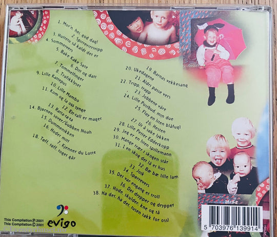 Diverse artister. 2001. Min første CD. Musikk på CD.