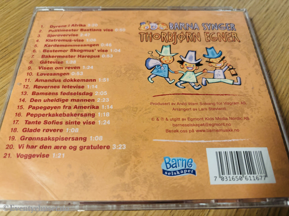 Diverse barn. 2002. Barna synger Thorbjørn Egner. Musikk på CD.