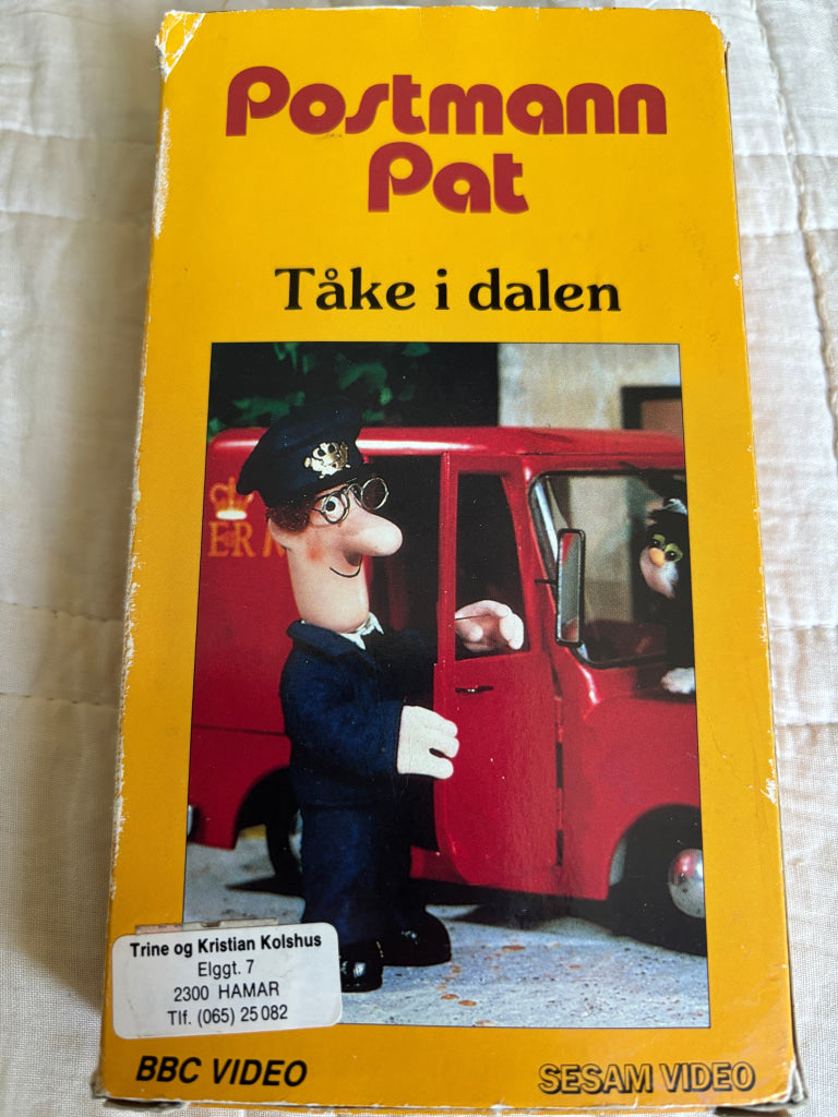 Download / Stream: Postmann Pat - Tåke i dalen. VHS SB Slipcase. Norwegian dubbing. VHS