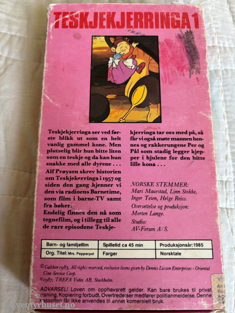 Download / Stream: Teskjekjerringa. Vol. 1. VHS SB Slipcase. Norwegian dubbing. VHS