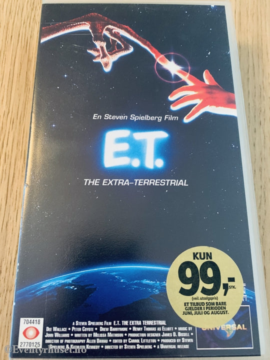E. T. The Extra Terrestrial. 1982. Vhs. Vhs
