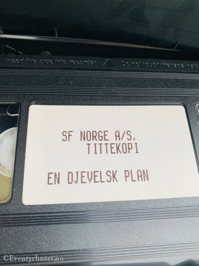 En Djevelsk Plan. 1996. Vhs. Vhs