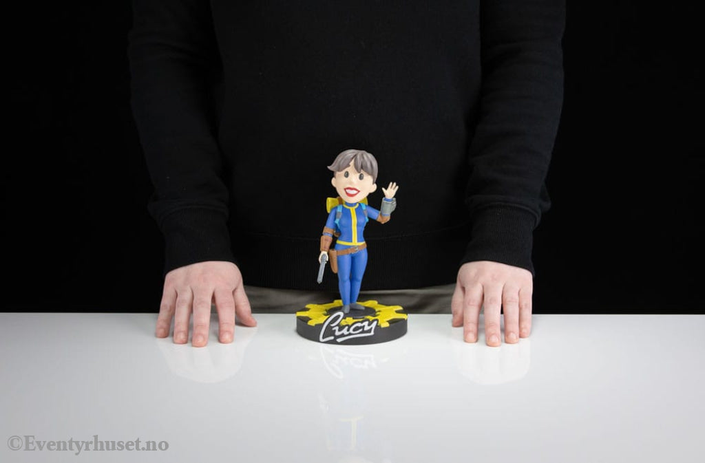 Fallout Vinyl Figure Lucy 20 cm Collectibles