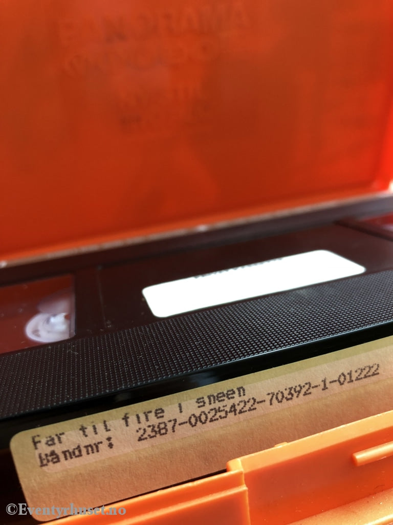 Far Til Fire I Sneen. 1954. Vhs Big Box. Dansk Tale.