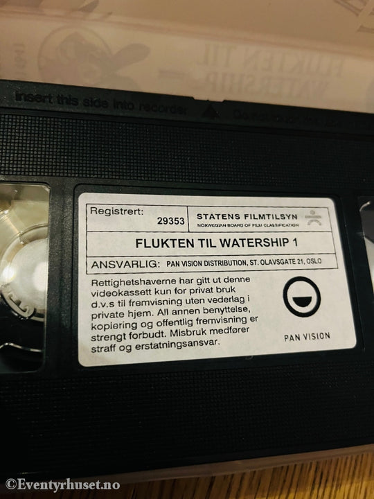 Flukten Til Watership. Vol. 1. Reisen 2000. Vhs. Vhs