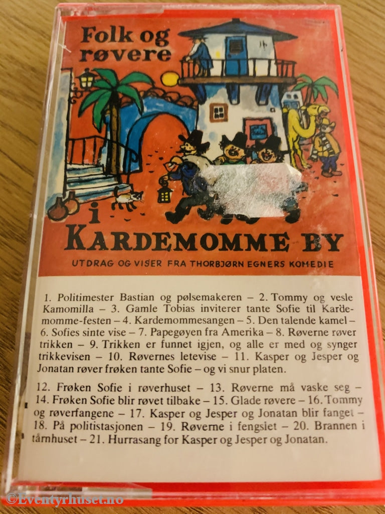 Folk Og Røvere I Kardemomme By - Utdrag Viser Fra Thorbjørn Egners Komedie.kassettbok. Rød Kassett.