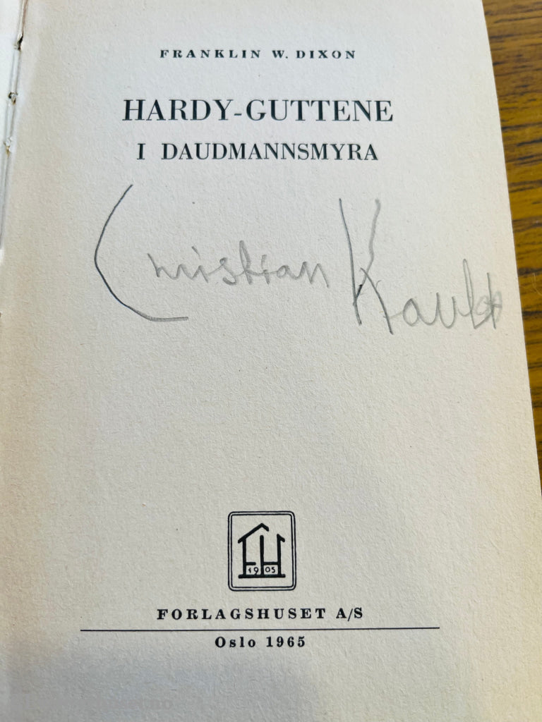 Franklin W. Dixon. 1960. Hardy-guttene i Daudmannsmyra. Bok.
