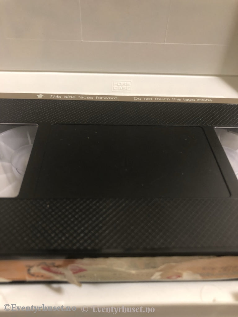 Garfield På Byn. 1983. Vhs Big Box.
