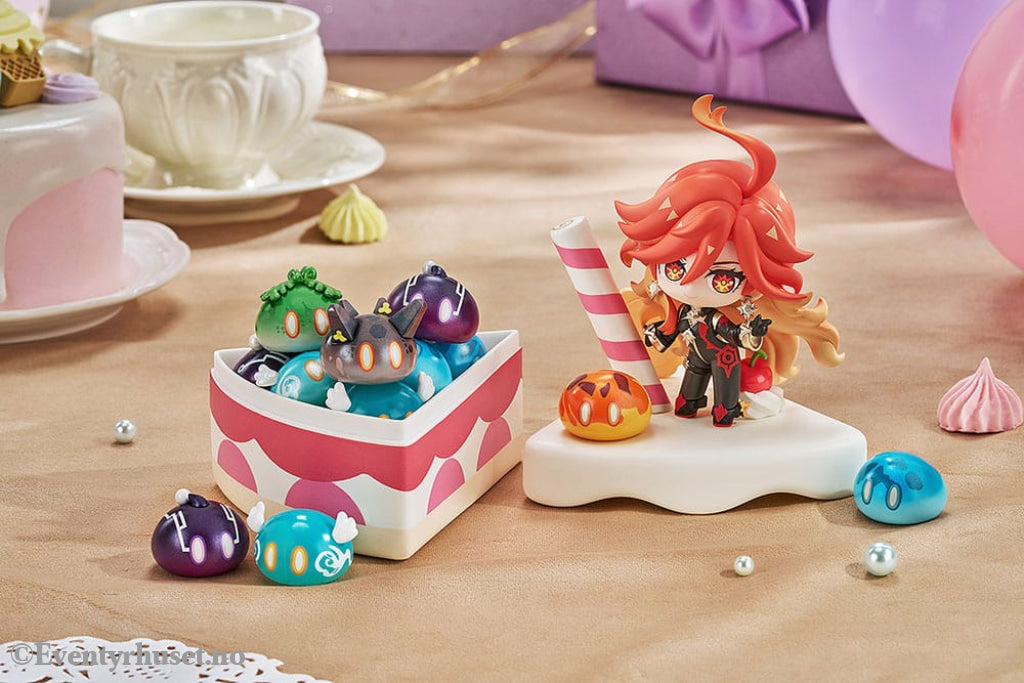 Genshin Impact Wondrous Travels Series Figure Zhongli Chibi 12 cm Manga & Anime