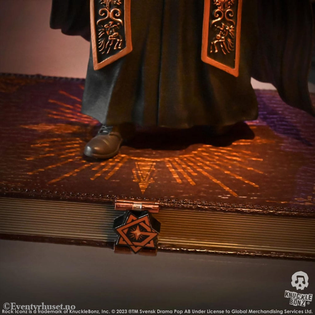 Ghost Rock Iconz Statue 1/9 Papa Emeritus IV (Black Robes) 22 cm Collectibles