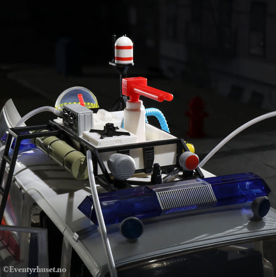 Ghostbusters Plasma Series Vehicle 1/18 Ecto-1 (1984). Mint In Sealed Box (MISB)! Actionfigur