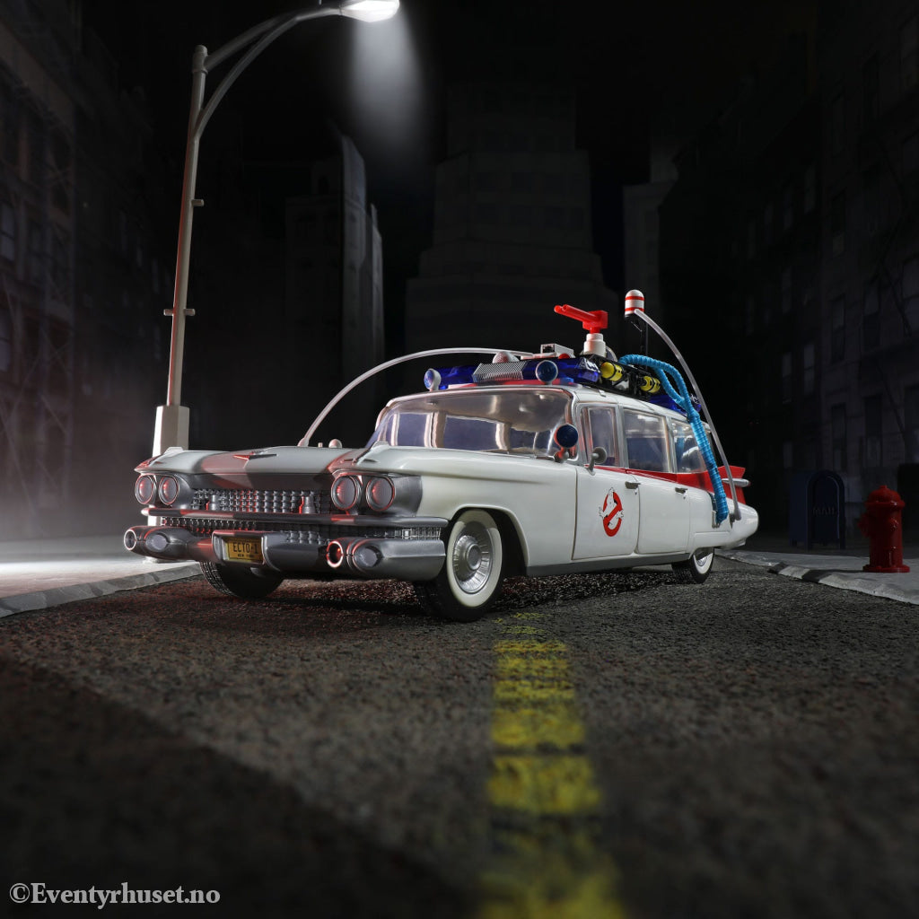 Ghostbusters Plasma Series Vehicle 1/18 Ecto-1 (1984). Mint In Sealed Box (MISB)! Actionfigur