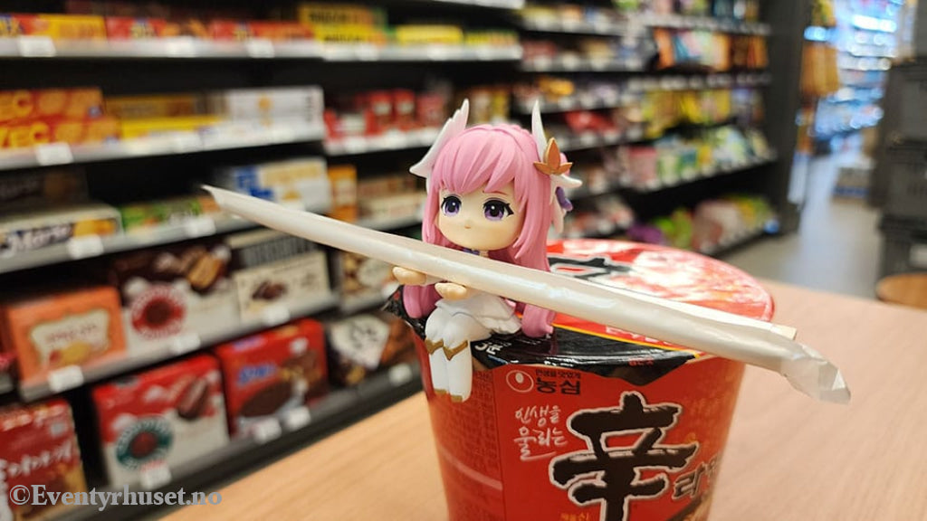 Goddess of Victory: Nikke Cup Noodle Holder PVC Statue Dorothy 9 cm Manga & Anime