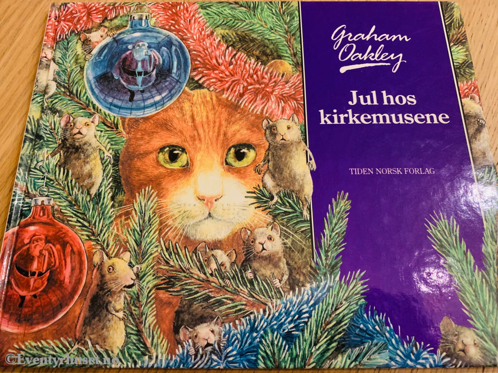 Graham Oakley. 1980/90. Jul Hos Kirkemusene. Fortelling