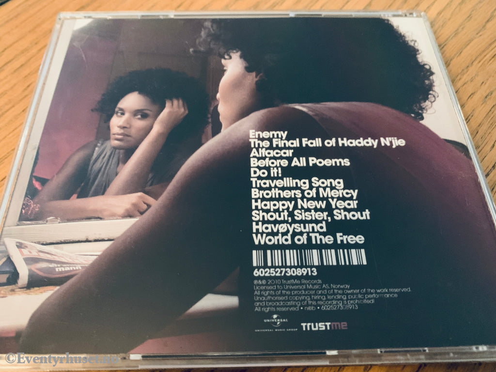 Haddy N'jie & A Few Good Men. 2010. World of the Free. CD.