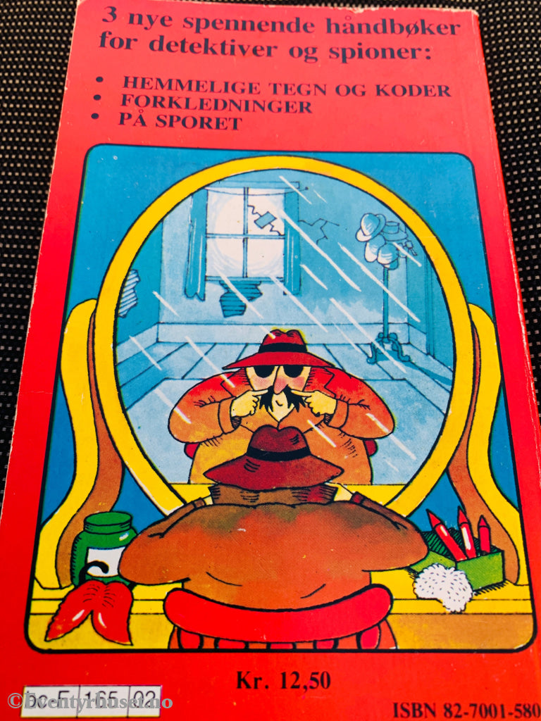 Håndbok for detektiver og spioner: Forkledninger. 1979. Pocketbok