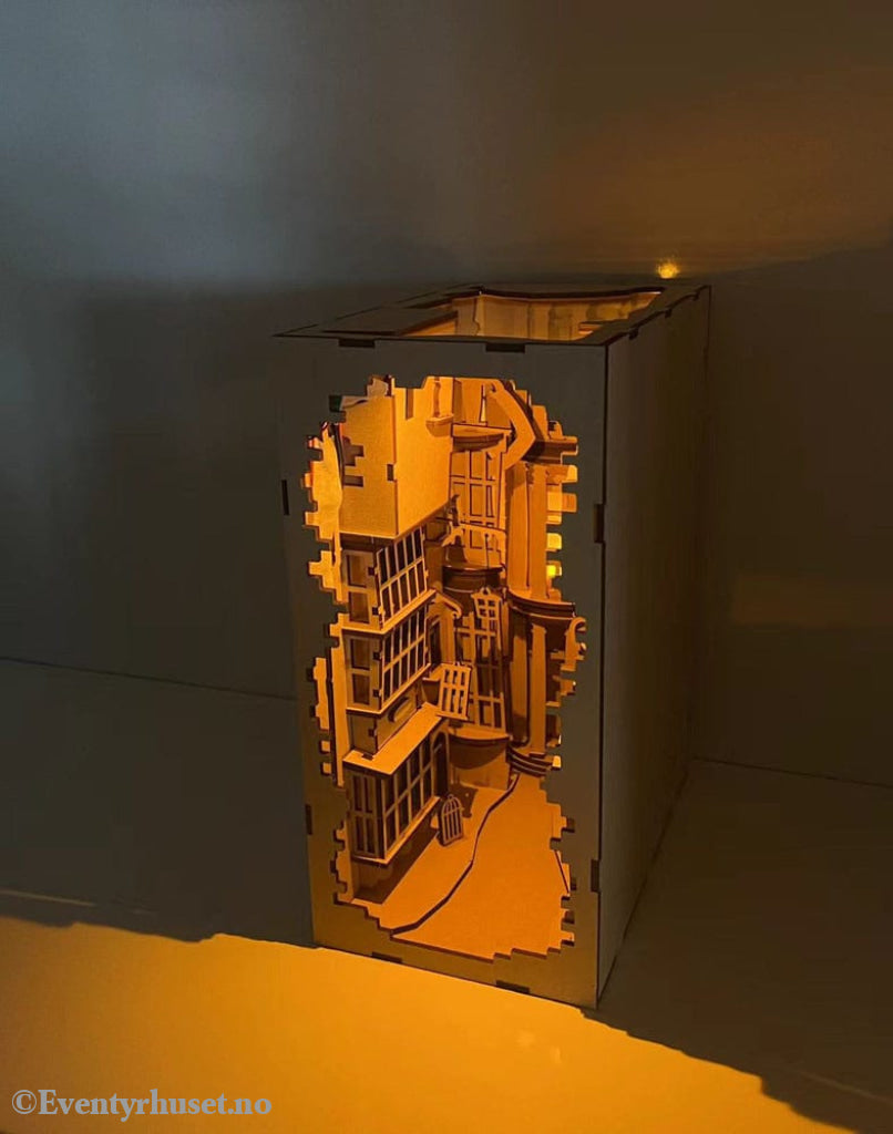 Harry Potter Tiny Adventures Book Nook Mini Diorama Diagon Alley 23 cm Toys