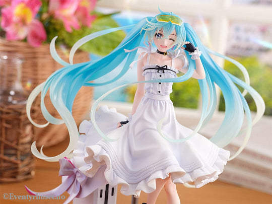 Hatsune Miku GT Project Original PVC Statue 1/7 Vacation Style Ver. 24 cm Manga & Anime
