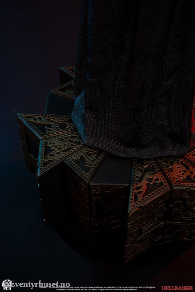 Hellraiser Statue 1/3 Pinhead 79 cm Collectibles