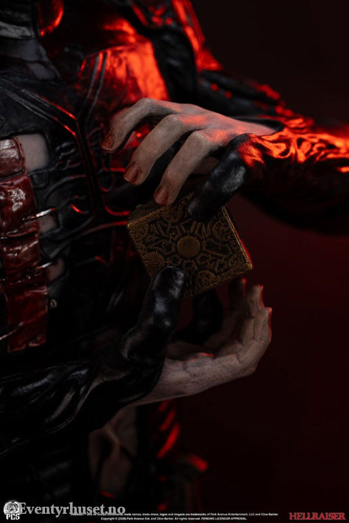 Hellraiser Statue 1/3 Pinhead 79 cm Collectibles