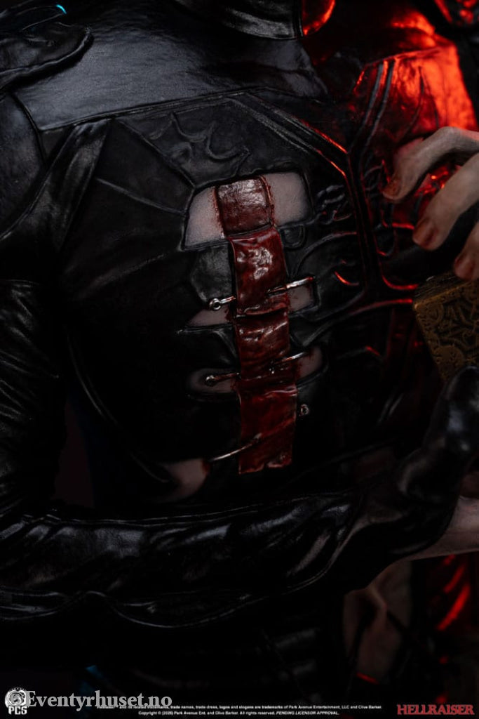 Hellraiser Statue 1/3 Pinhead 79 cm Collectibles
