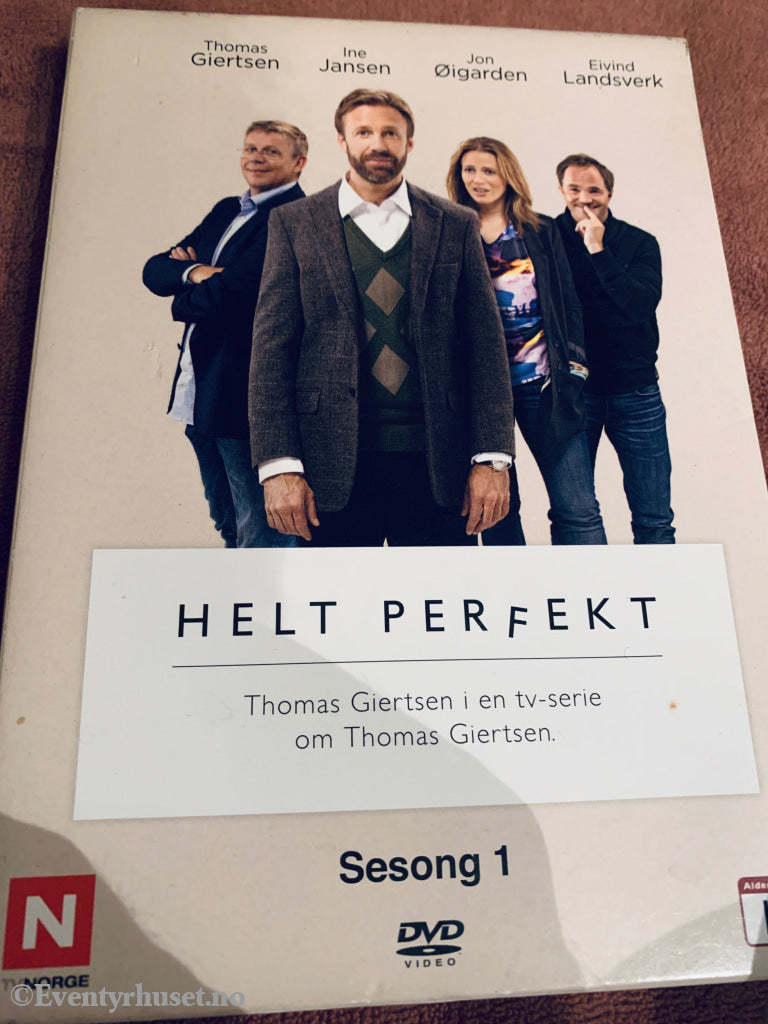 Helt Perfekt Sesong 1 (2011). DVD samleboks.