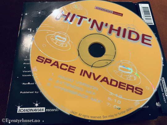 Hit'n'Hide'. Space Invaders. 1998. CD.