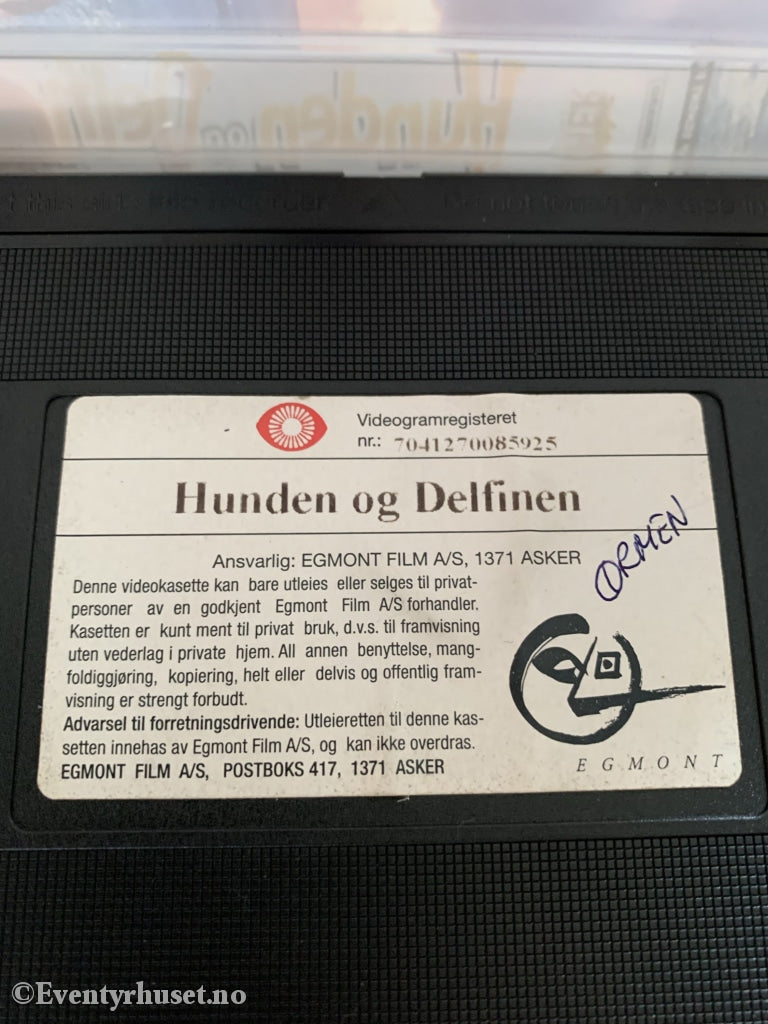 Hunden Og Delfinen. 1996. Vhs. Vhs