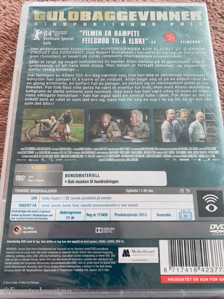 Hundreåringen som klatret ut gjennom vinduet og forsvant (2013). DVD. Ny i plast!