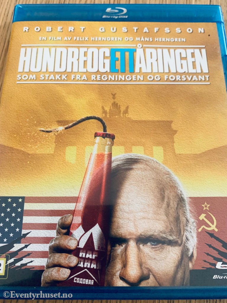 Hundreogettåringen Som Stakk Fra Regningen Og Forsvant. 2016. Blu-Ray. Blu-Ray Disc