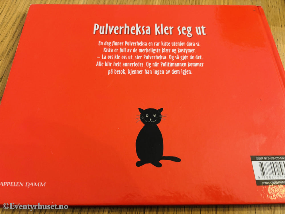Ingunn Aamodt. Pulverheksa kler seg ut. Bok.