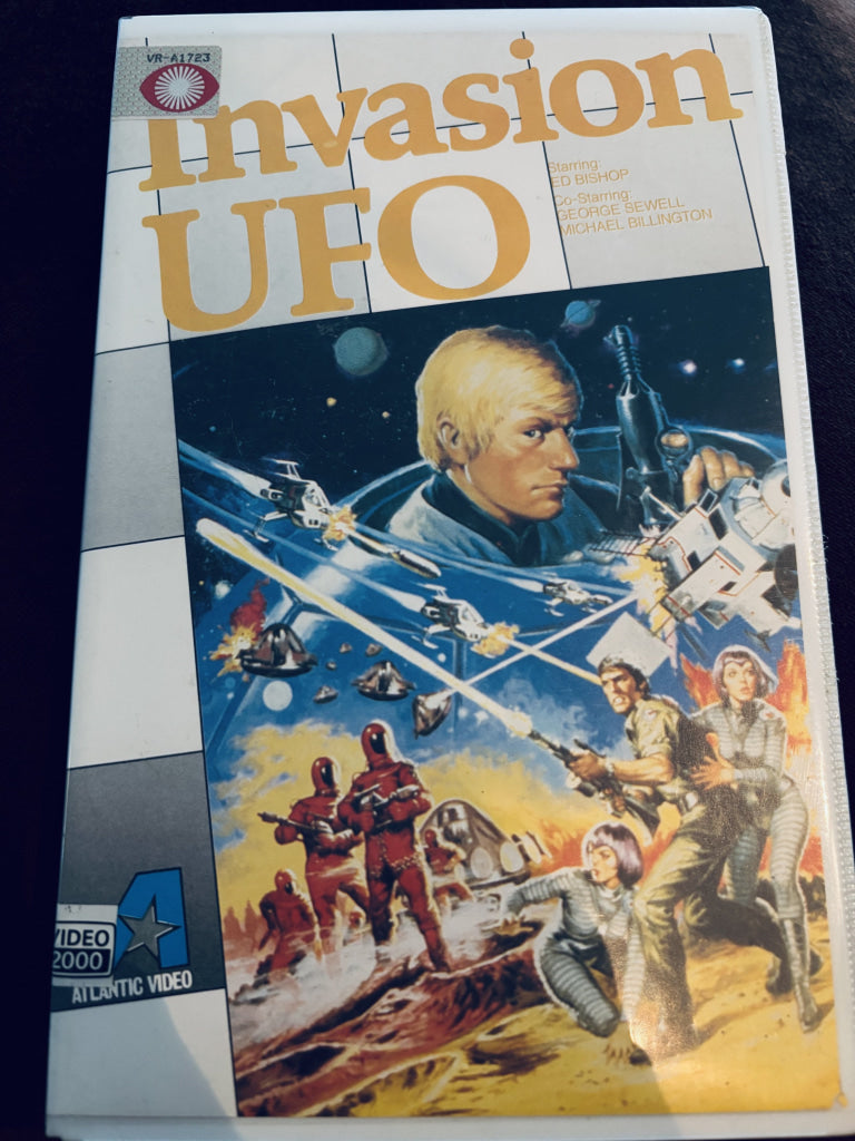 Invasion UFO. V2000.