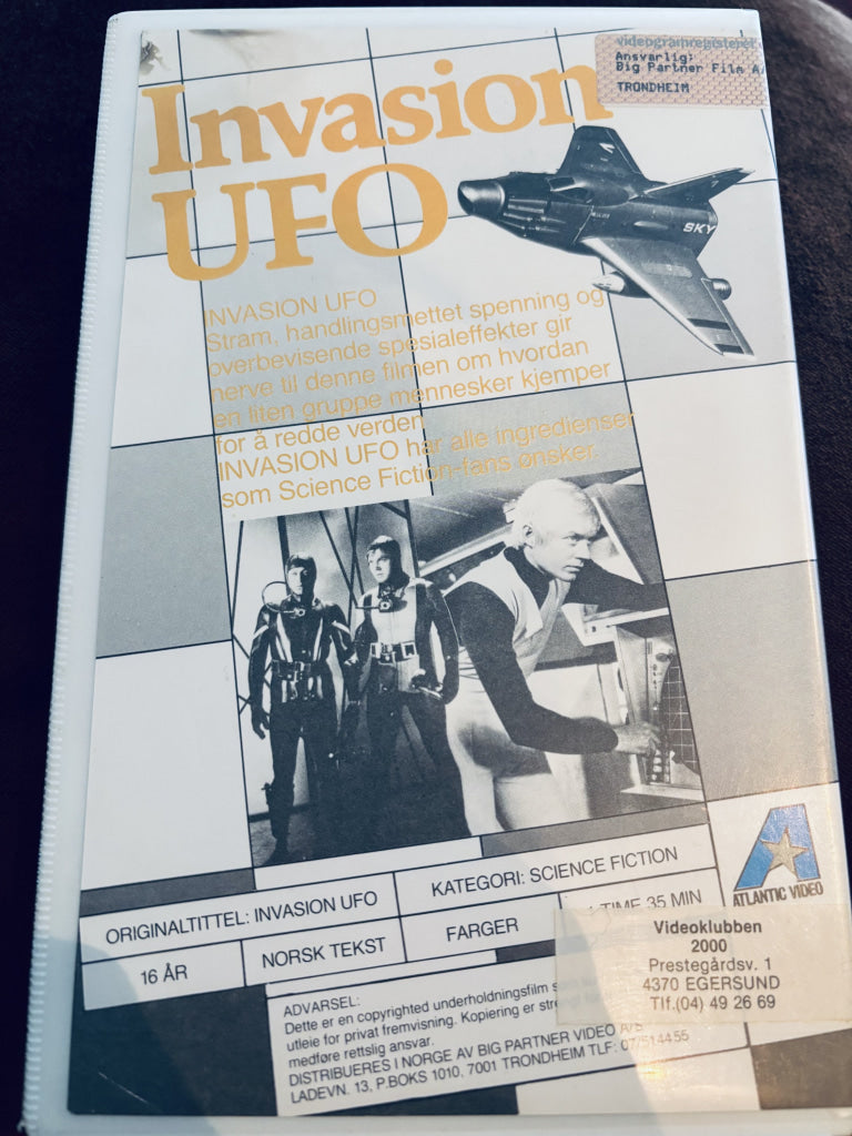 Invasion UFO. V2000.